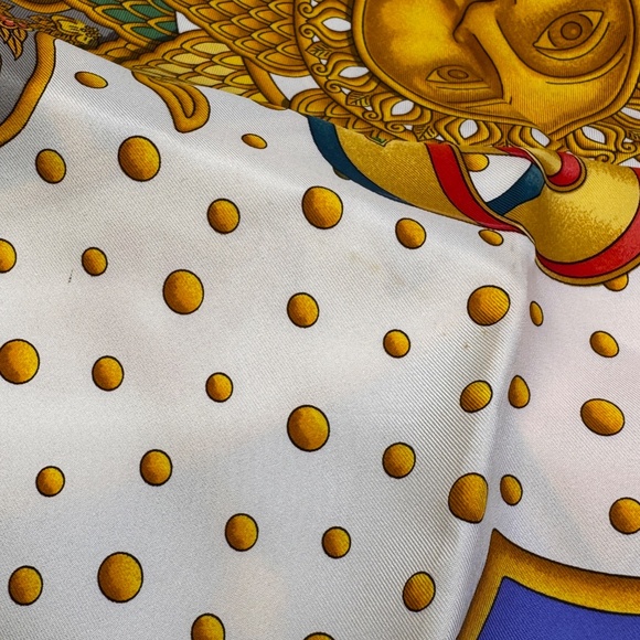 Vintage Hermes "Carpe Diem" Silk Scarf Carre 90, by Joachim Metz in 1994 - Picture 5 of 9